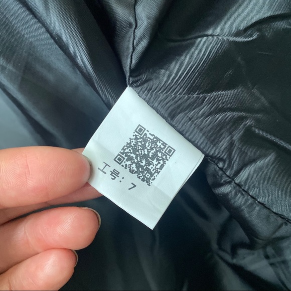 🖤 ELEGANT CONTEMPORARY BLACK COAT! - Picture 12 of 12